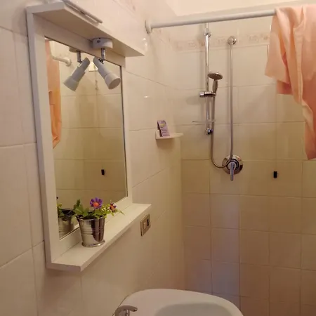 Casa Gatta Rossa Orange Cat House Apartment *